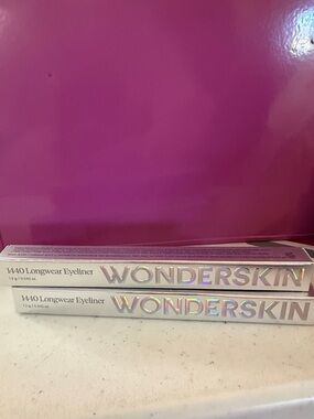 Wonderskin 1440 Longwear Eyeliner - Pink
